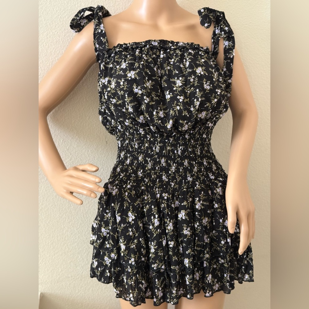 Floral print ruffle skirt trim shorts romper shorts.